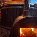 度假居 Uroczy,dom Strazaka Golubie ,niedaleko Stoku Koszalkowo ,balia,sauna,kominek,ognisko