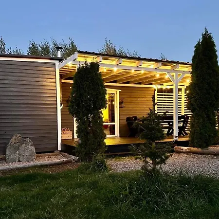 Uroczy Golubie ,niedaleko Stoku Koszalkowo ,balia,sauna,kominek,ognisko Sikorzyno