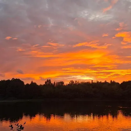 Uroczy Golubie ,niedaleko Stoku Koszalkowo ,balia,sauna,kominek,ognisko Sikorzyno