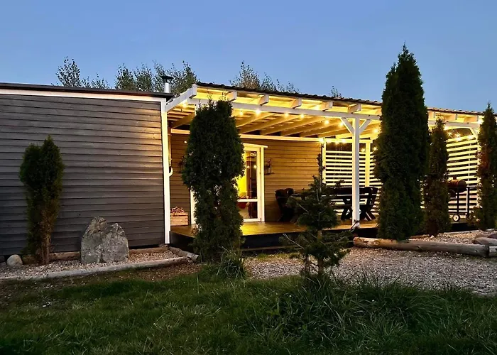 Uroczy Golubie ,niedaleko Stoku Koszalkowo ,balia,sauna,kominek,ognisko Sikorzyno