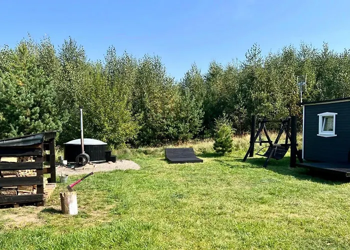 Uroczy Golubie ,niedaleko Stoku Koszalkowo ,balia,sauna,kominek,ognisko Sikorzyno