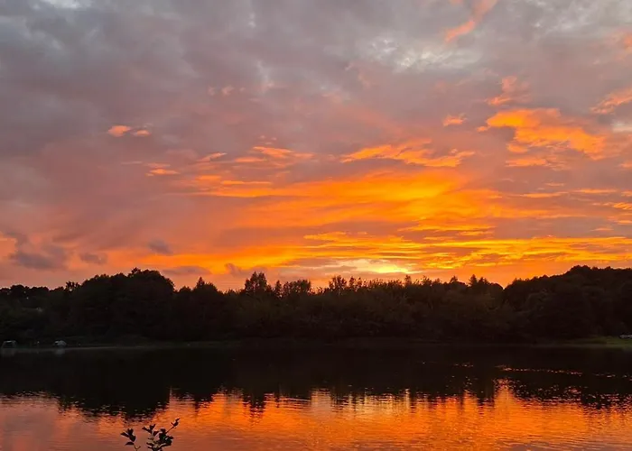 Uroczy Golubie ,niedaleko Stoku Koszalkowo ,balia,sauna,kominek,ognisko Sikorzyno